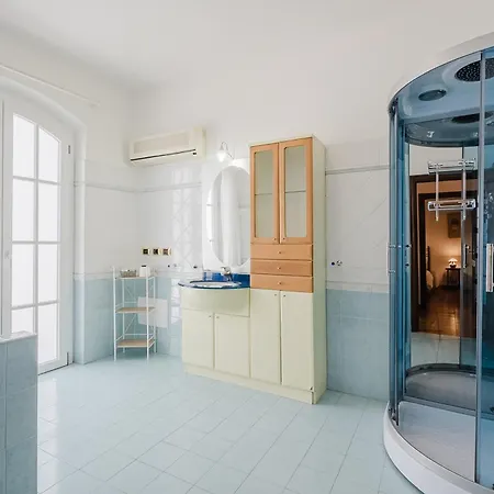 Vittoria Guest house *