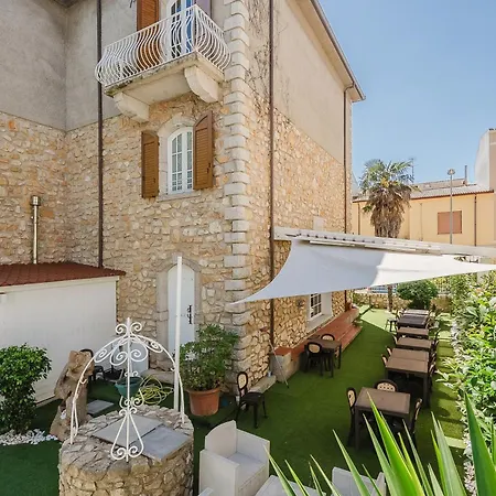 Vittoria Guest house