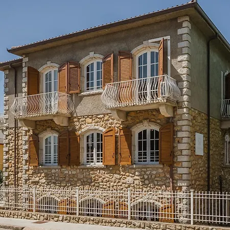 Vittoria Guest house *